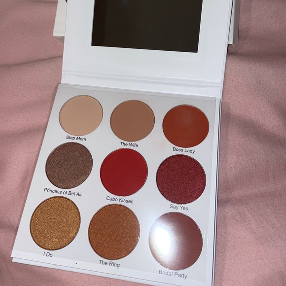 NWOT “GIVE THEM LALA” Palette - Picture 5 of 8